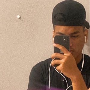 Meet your Posher, Sekani